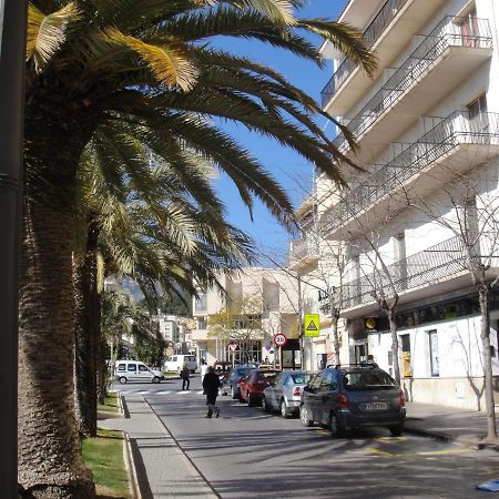 Hostal Residencia Celma Sant Carlos de la Ràpita المظهر الخارجي الصورة