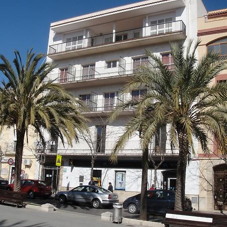 Hostal Residencia Celma Sant Carlos de la Ràpita المظهر الخارجي الصورة