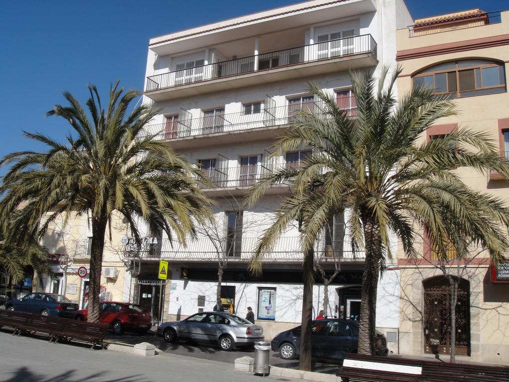 Hostal Residencia Celma Sant Carlos de la Ràpita المظهر الخارجي الصورة
