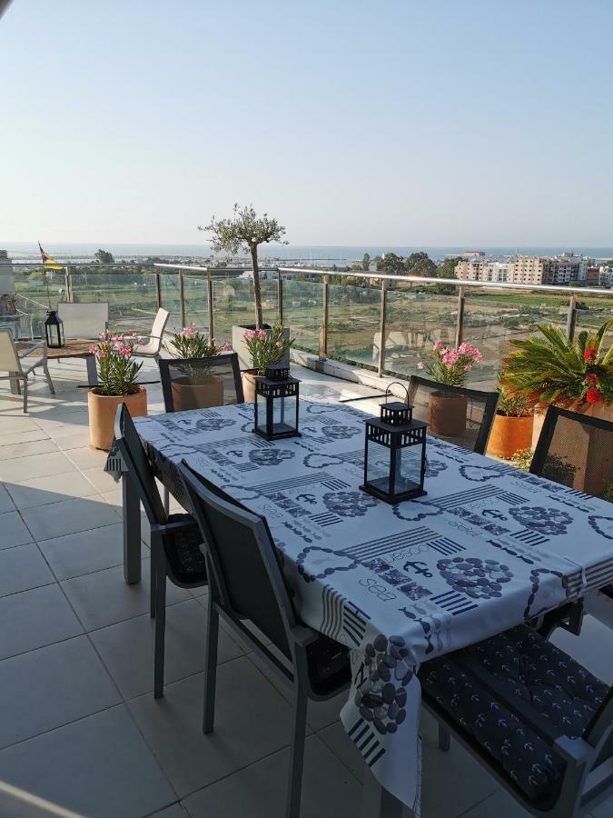 Hostal Residencia Celma Sant Carlos de la Ràpita المظهر الخارجي الصورة